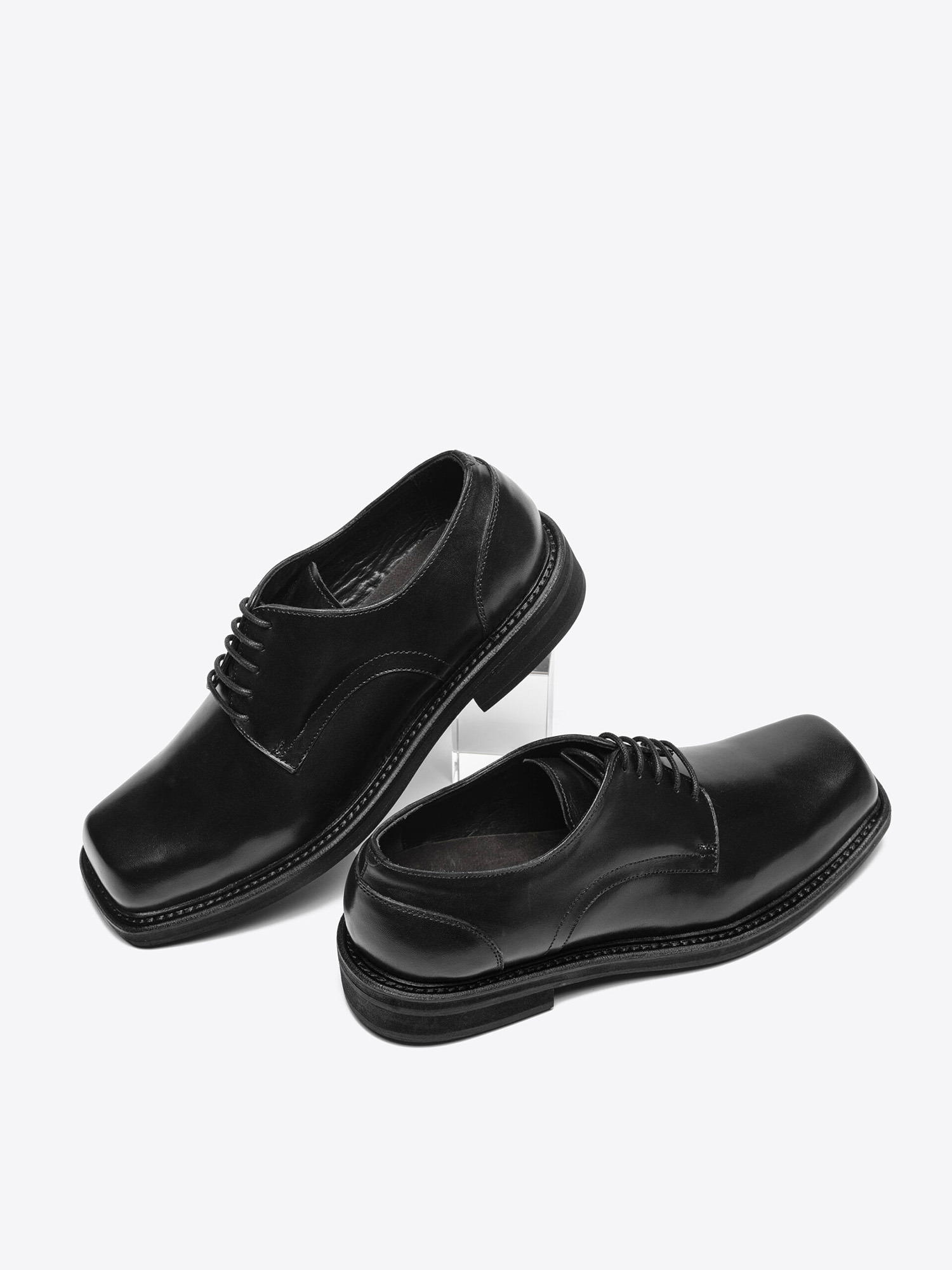 DERBY-SHOES-WITH-SQUARE-TOE4